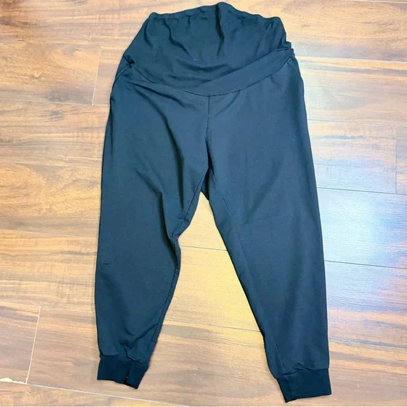 H&M Maternity Bundle - Picture 9 of 17